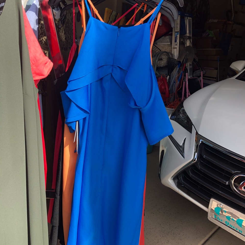 Dress - Picture 2 of 2